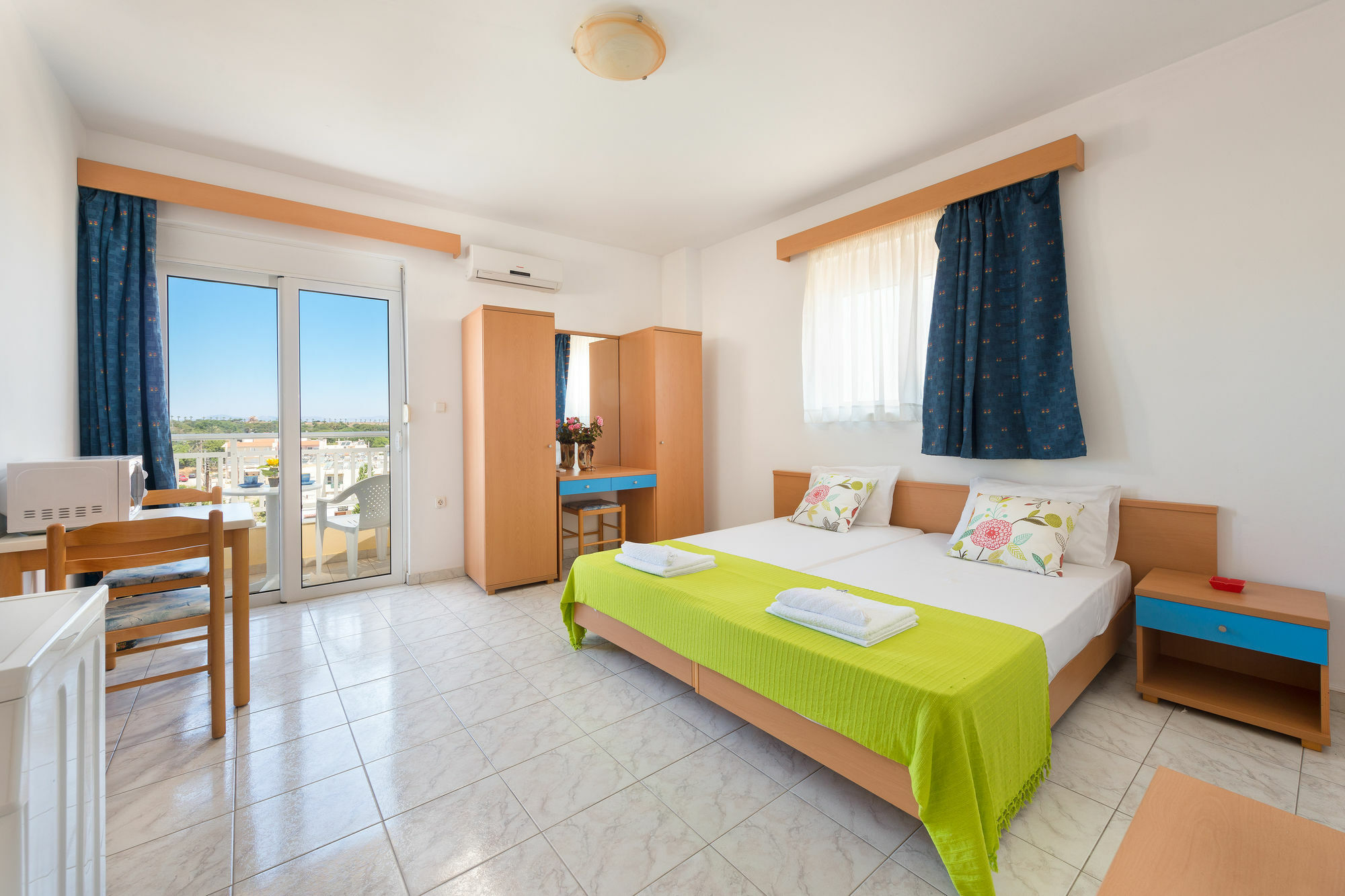 Yiannis Apartments Rhodes City Buitenkant foto